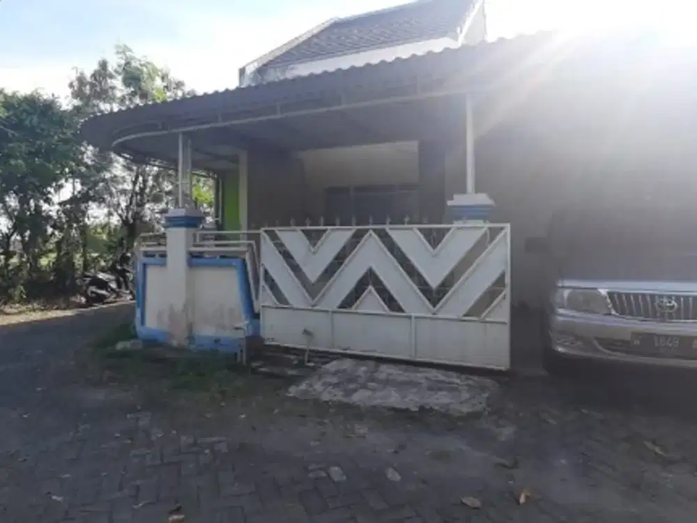 Rumah Kelurahan Menganti Kecamatan Menganti Kabupaten Gresik
