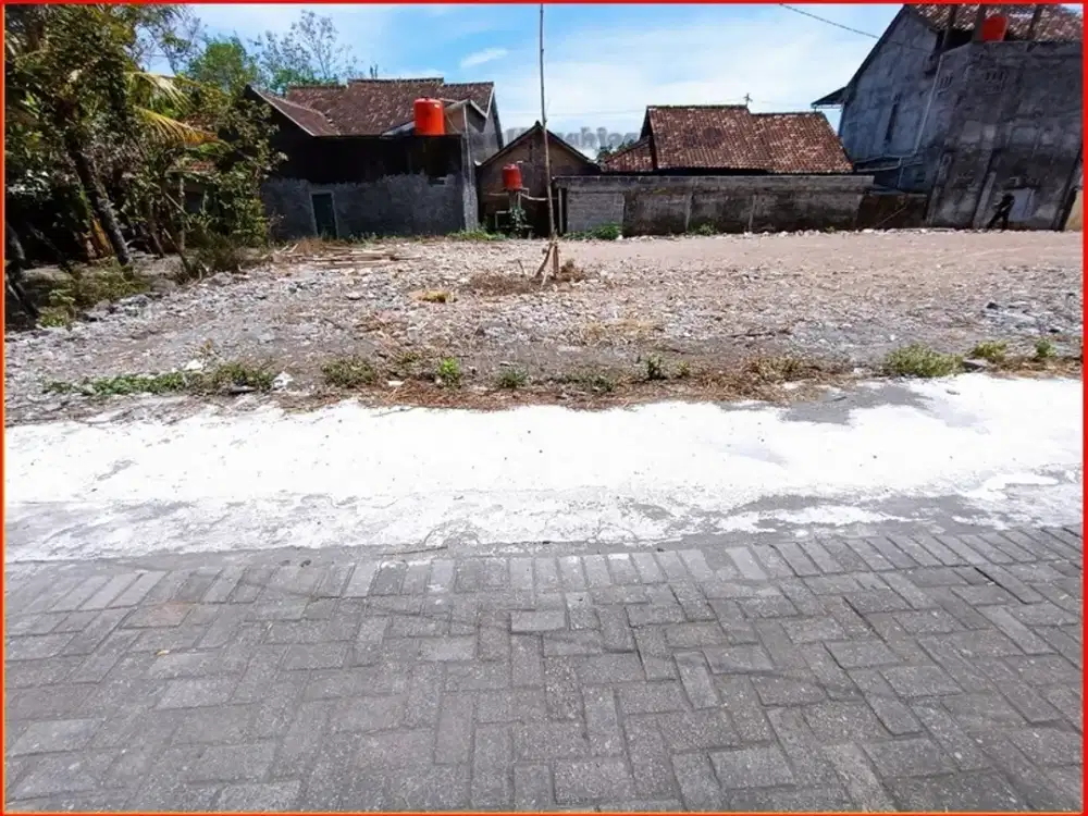 Lingkungan Ramai dekat kampus UGM dan UII Kaliurang