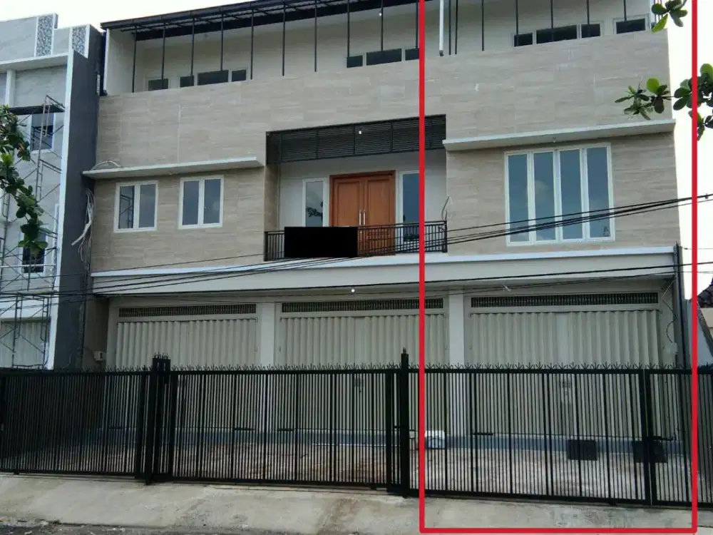sewa jual ruko 3 lantai wiyung  second road ciamik