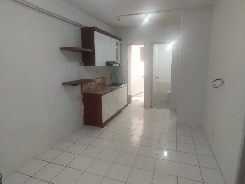 Dijual Apartemen Kelapa Gading Nias 2 Kamar Semi Furnish SHM Murah