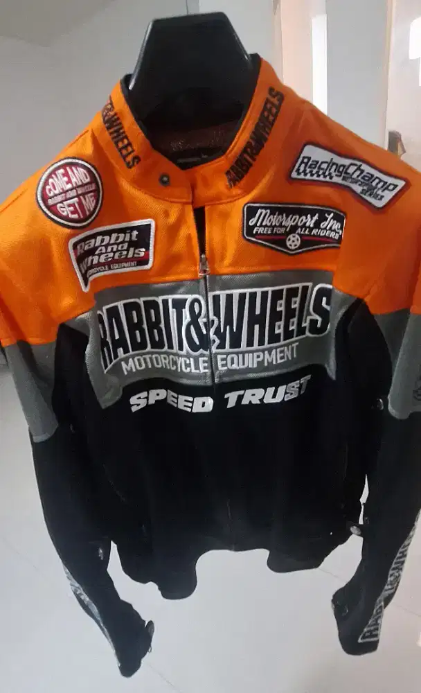 Jaket rabbit& wheels