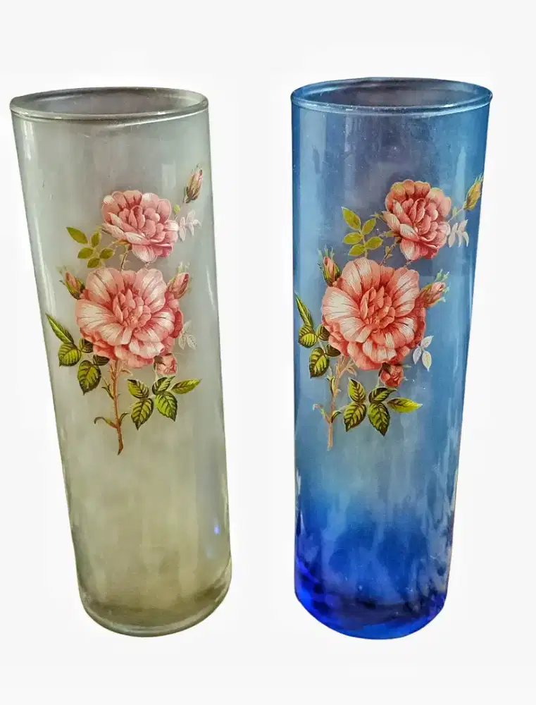2 Vas Vintage Kaca Motif Bunga