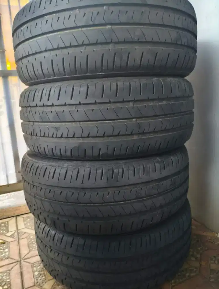 BAN BRIDGESTONE ECOPIA EP300 205/50 R17