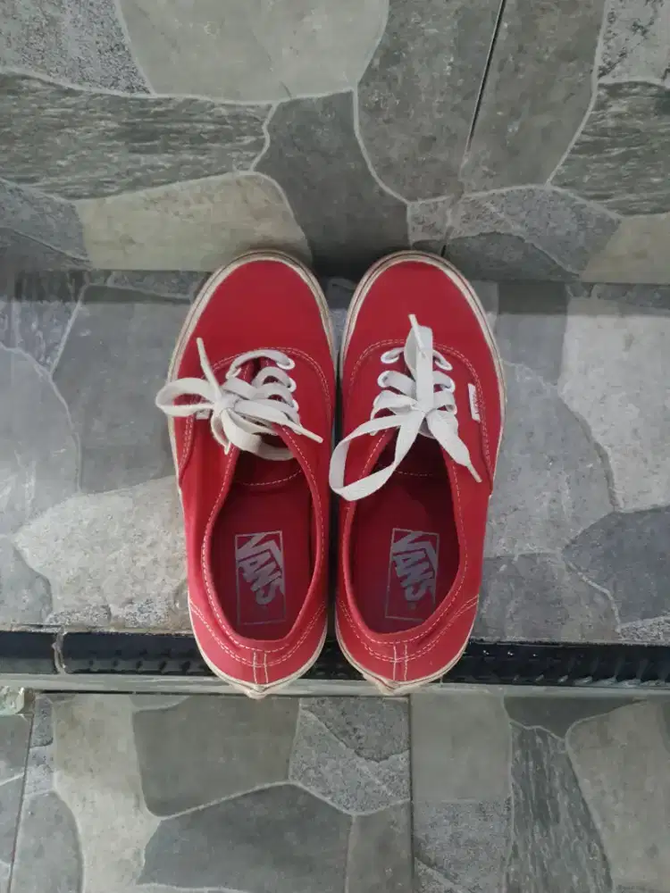 Sepatu vans autentic original