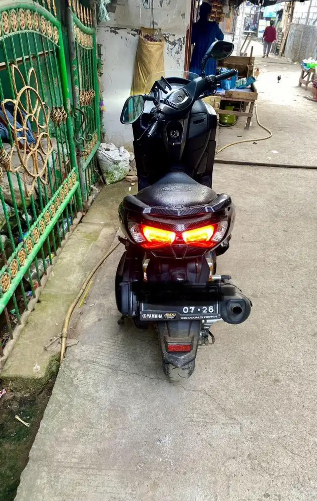 Di jual cepat/putus nmax new 2021 kunci atas nama per orangan .