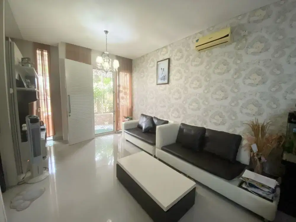 Rumah Pakuwon City Eastcoast Park Semi Furnished Terawat