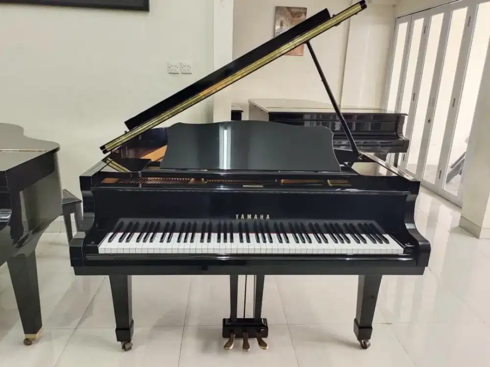 Grand piano Yamaha G2 E Buatan Jepang