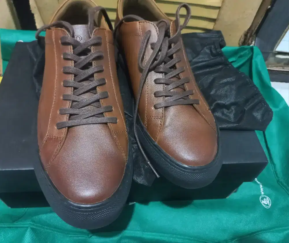 Sneakers Kulit  Prabu