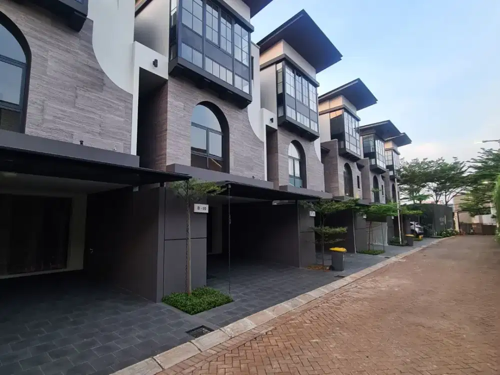 Rumah DIjual Cilandak Timur - Ampera. Dekat Kemang. UNIT BARU, Dlm Townhouse