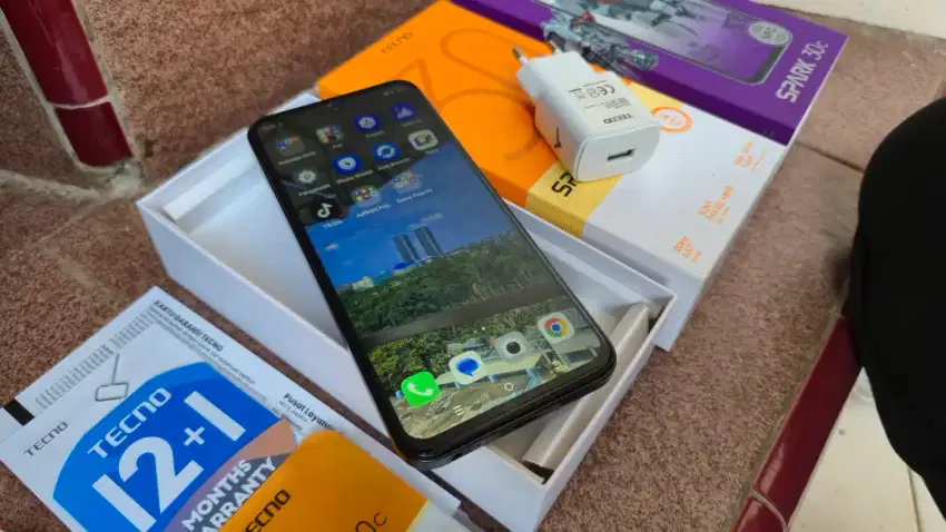 Tecno Spark 30c 8+5/256.Nfc fullset Like' New