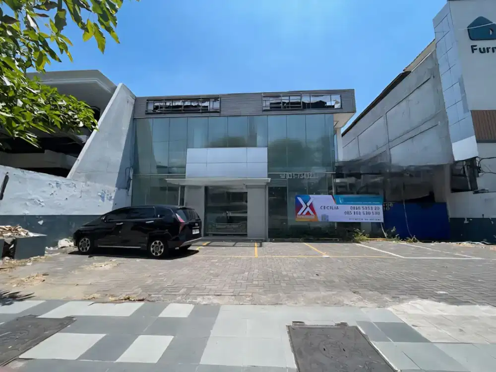 Disewakan Gedung ex Showroom mobil Jl. HR Muhammad, Surabaya