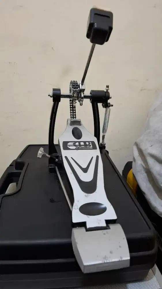 Pedal kick drum double chain DB Percussion DPD 669 shure sonor yamaha