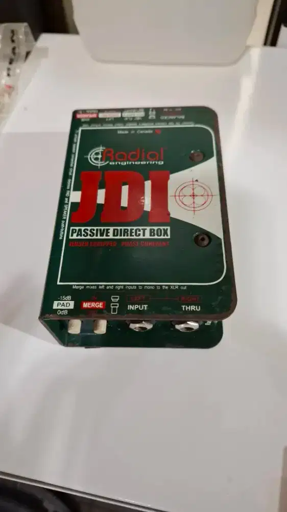 Direct box Radial JDI  boss behringer rcf mackie shure yamaha