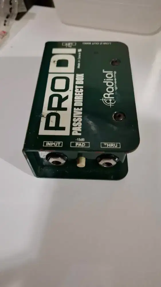 Direct box Radial Pro DI  boss behringer rcf mackie shure yamaha