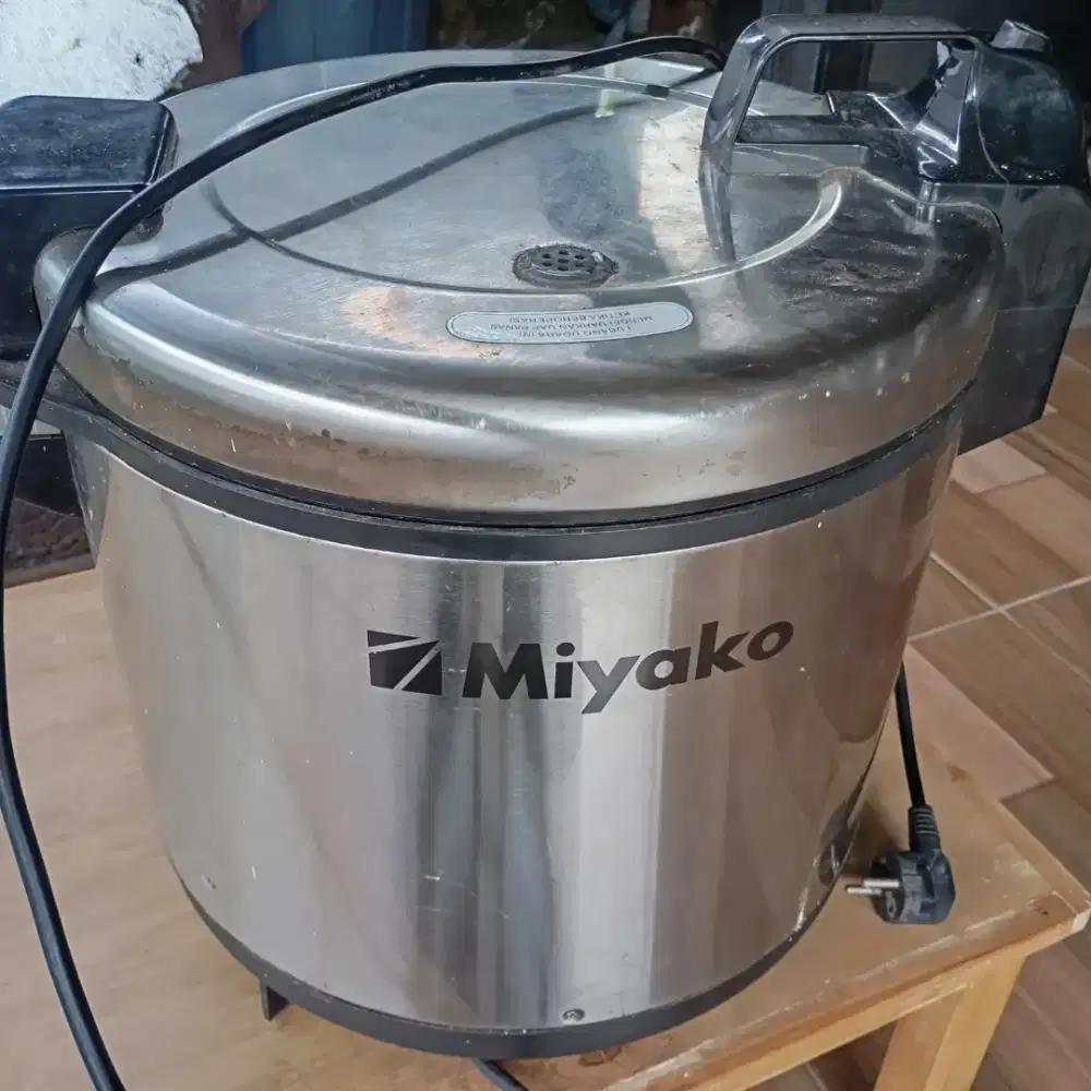 Rice Cooker Miyako Magic Warmer Plus MCG-171