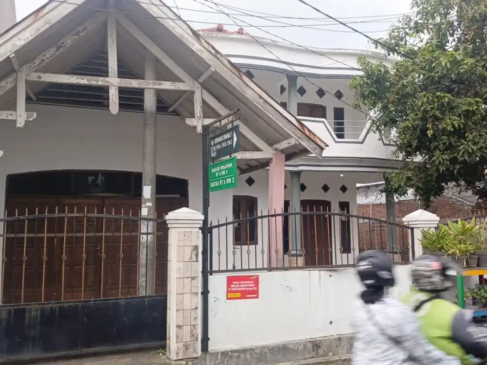 RUMAH DIPINGGIR JALAN UTAMA PELABUHAN RATU