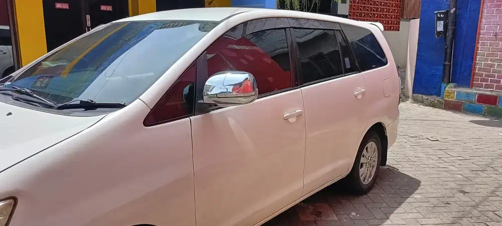 Toyota Kijang Innova 2012 Bensin