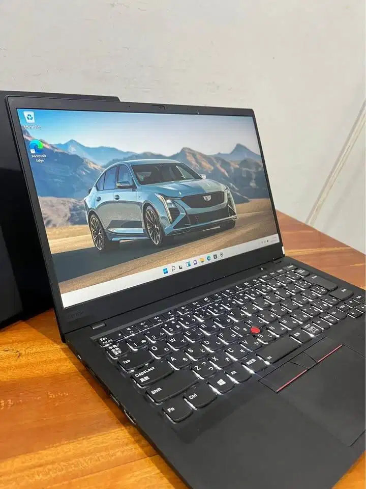 Lenovo Thinkpad X1 Carbon Core i5 Gen 8 ram 8GB SSD 256GB