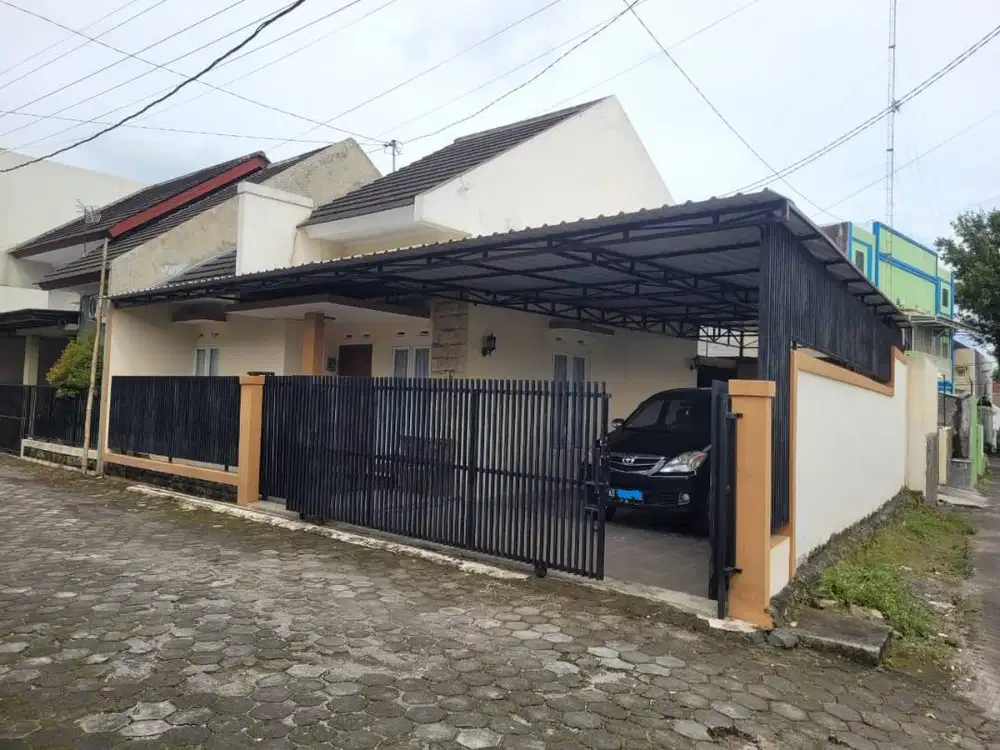 Dijual Rumah Dekat Kampus UII