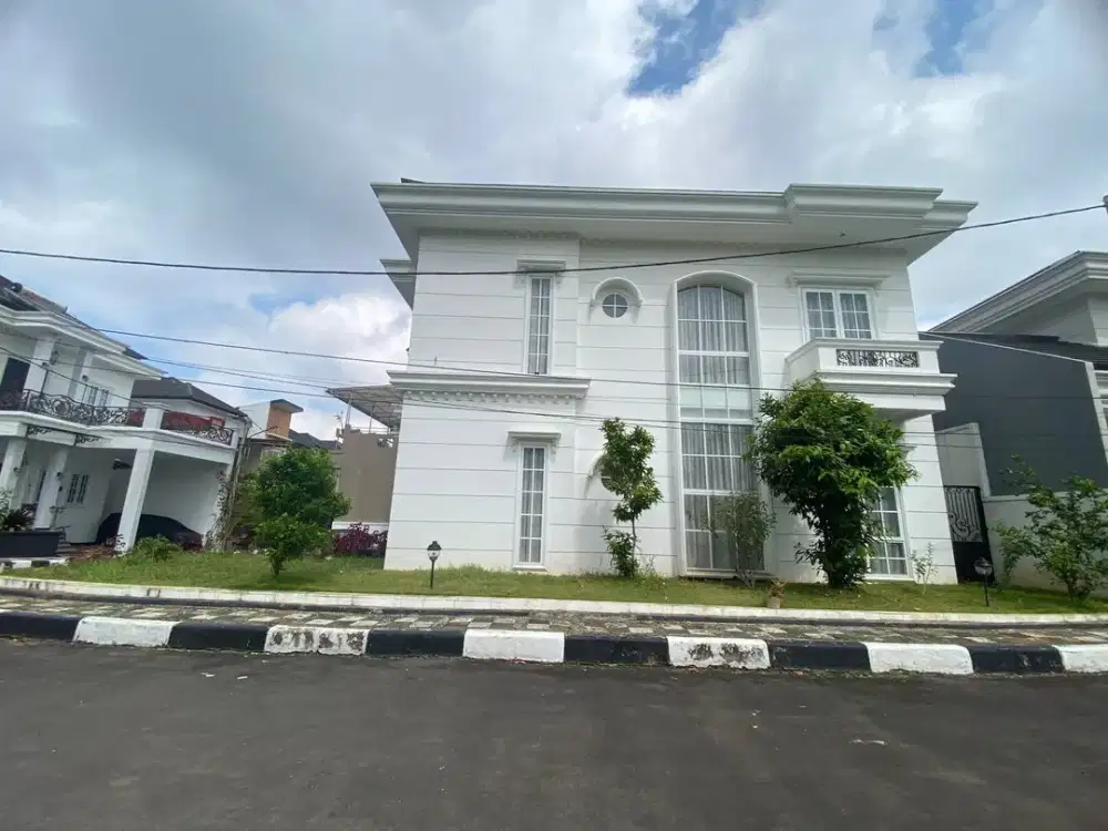 Rumah Mewah Royal Kabandungan Kota Sukabumi Hook arah timur