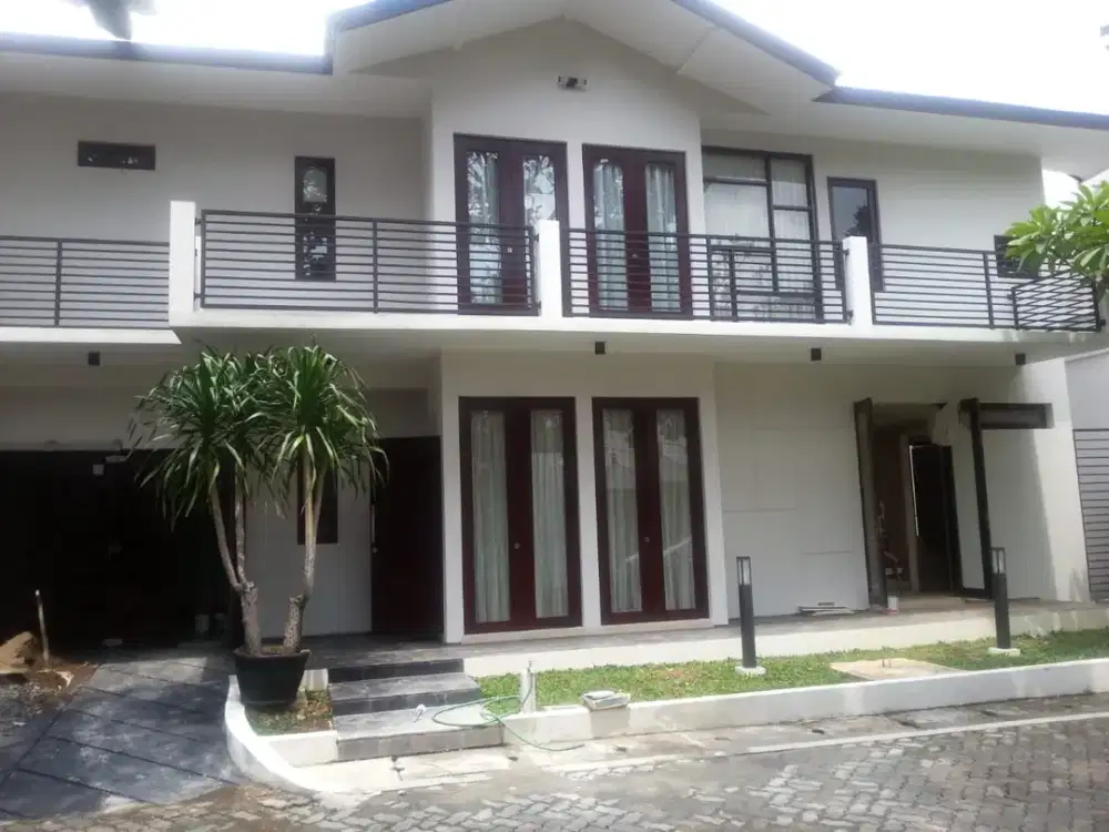 DISEWA - ALEA TOWN HOUSE CILANDAK
