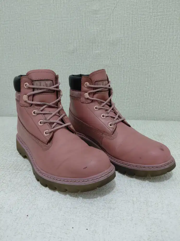 Caterpillar boot pink
size 39 insole 24.5cm
