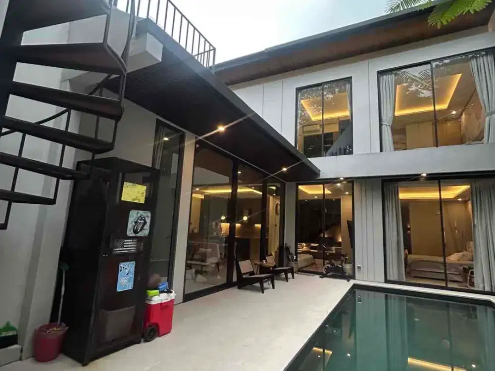 Modern Tropical House with Pool