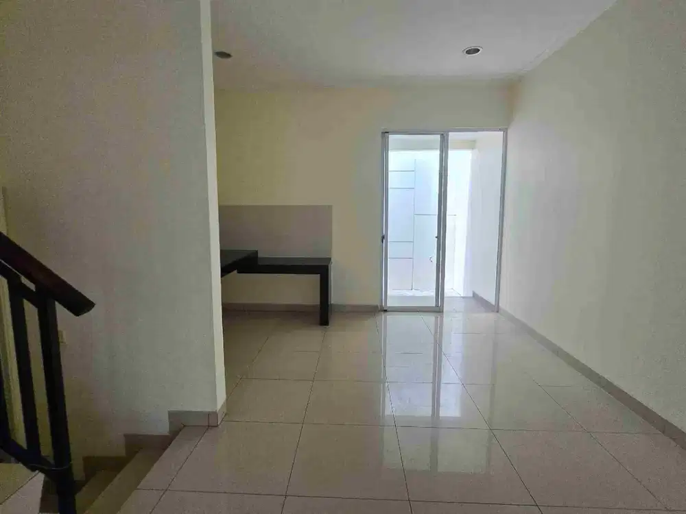 Murah! Rumah Green Lake City 2 lantai dengan uk. 6x15 Siap Huni!