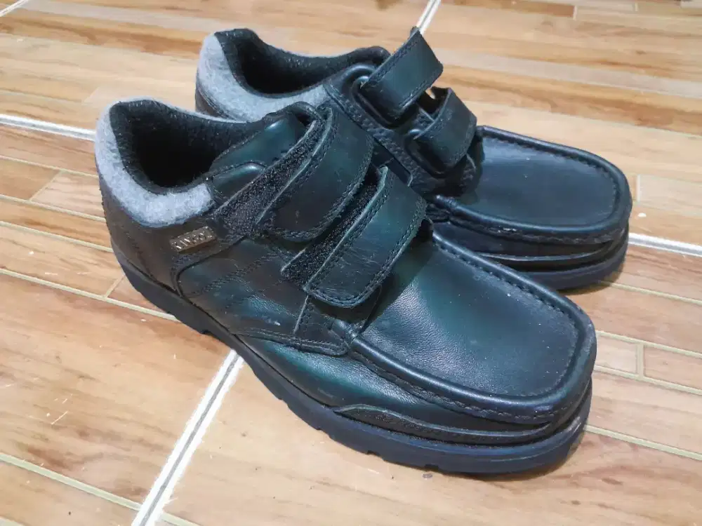 Sepatu kangol size 35,5