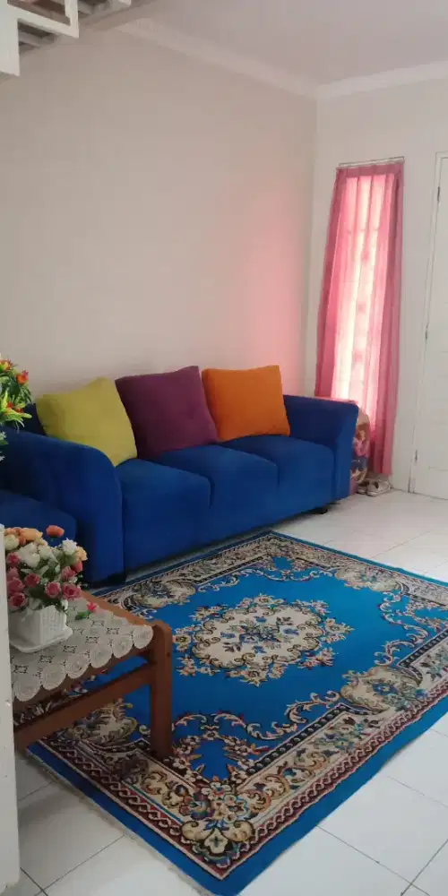 Sofa ruang tamu