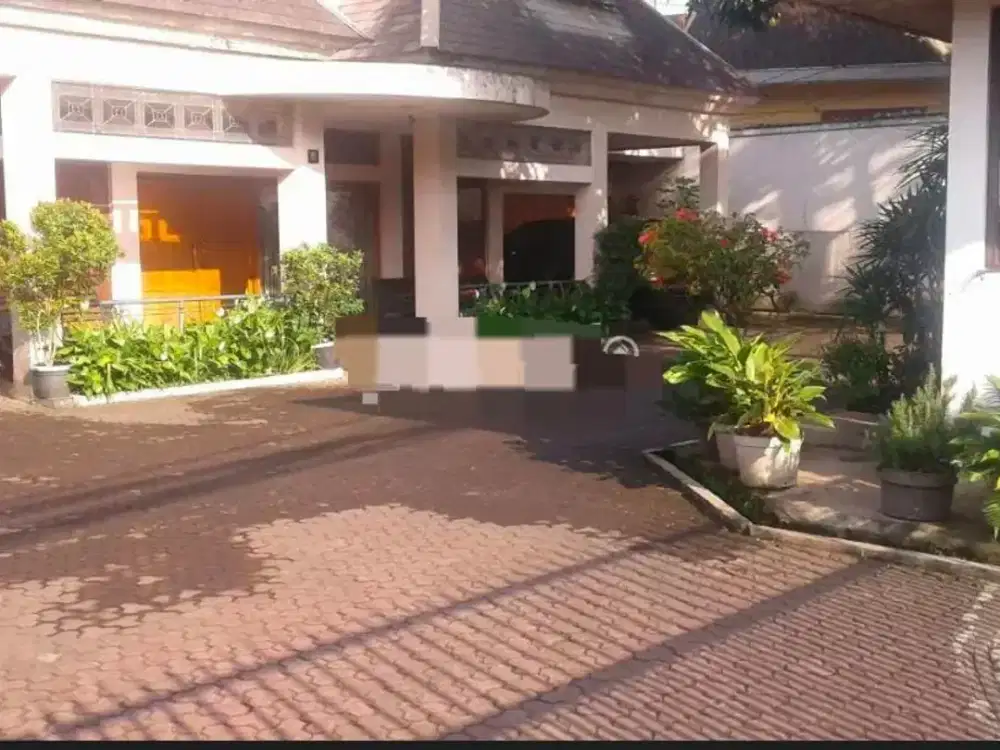 Murah Rumah Luas Jl. Sersan Bajuri Isola