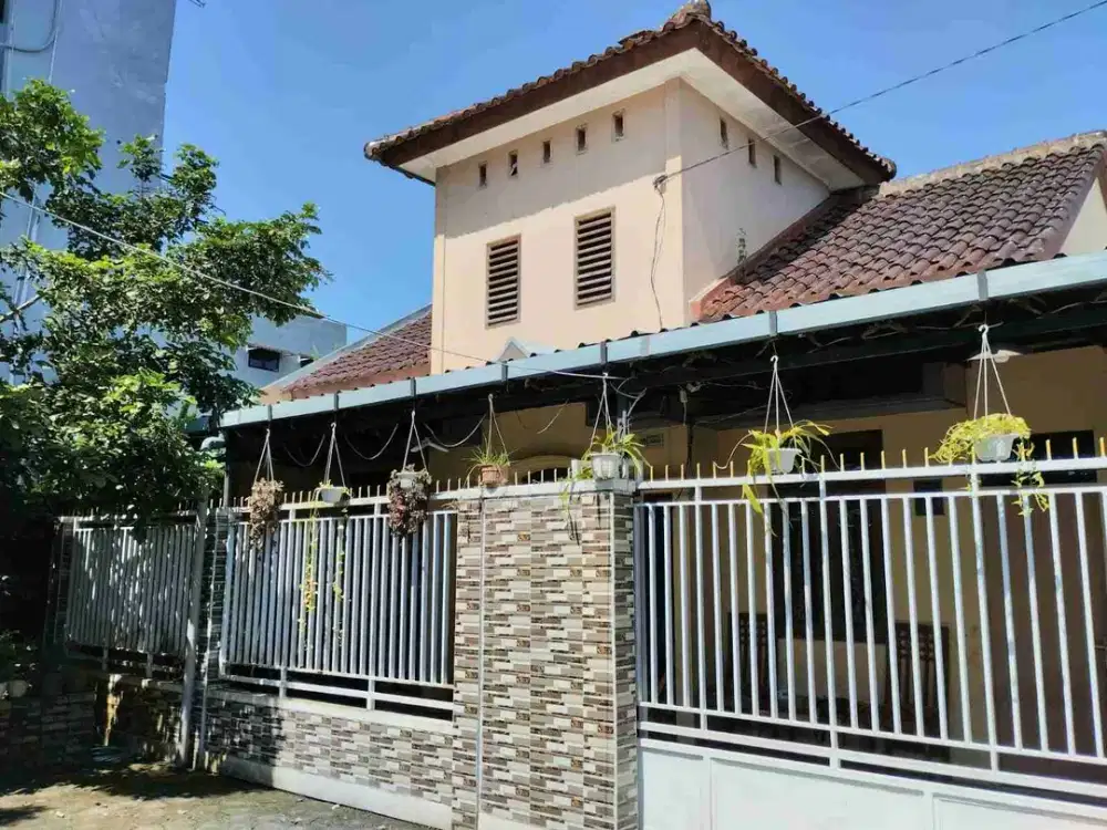 Rumah Tengah Kota Siap Huni Stadion Mini Dekat Sekolah Puhua