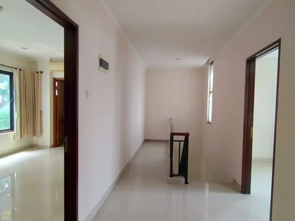 Dijual Rumah/Town House Cosmo Park di atas Mall Thamrin City - Jakarta Pusat