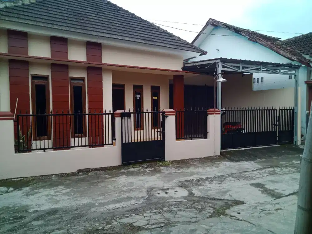 Disewakan rumah  bersih cantik