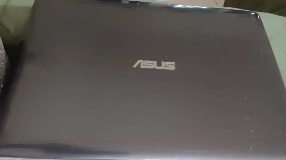 Laptop Asus sudah SSD