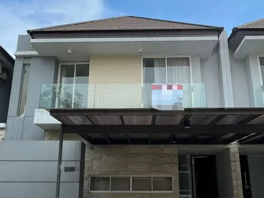 Disewakan Rumah 2 Lantai Semi Furnish Siap Huni di Graha Natura, Surabaya Barat