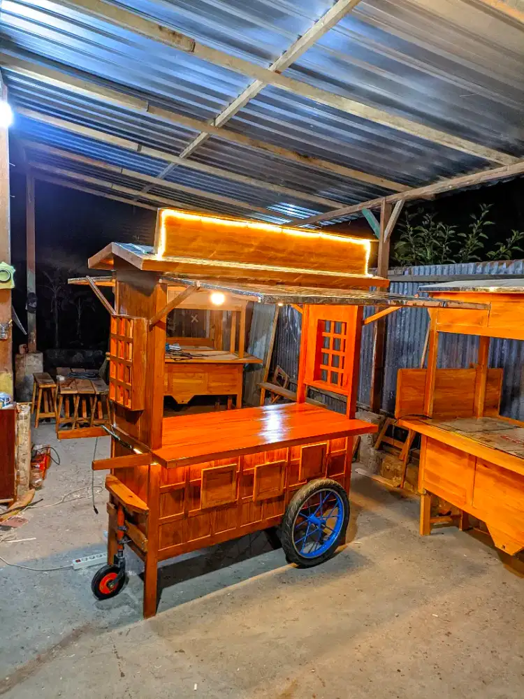 Gerobak dimsum , gerobak sate taichan , gerobak bakso , gerobak custom