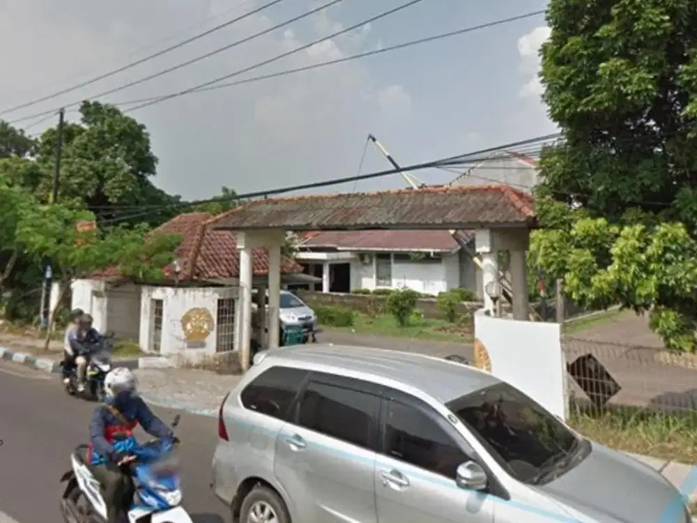 Rumah Tua hitung Tanah di Komplek Dosen UI, Ciputat fasilitas lengkap