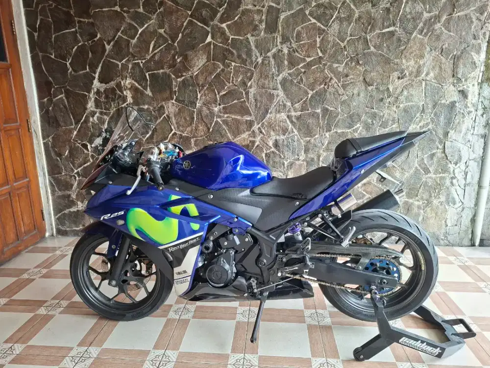 Yamaha r25 2016