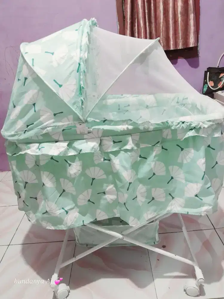 Dijual tempat tidur bayi merk sugar baby, Jual Cepat...