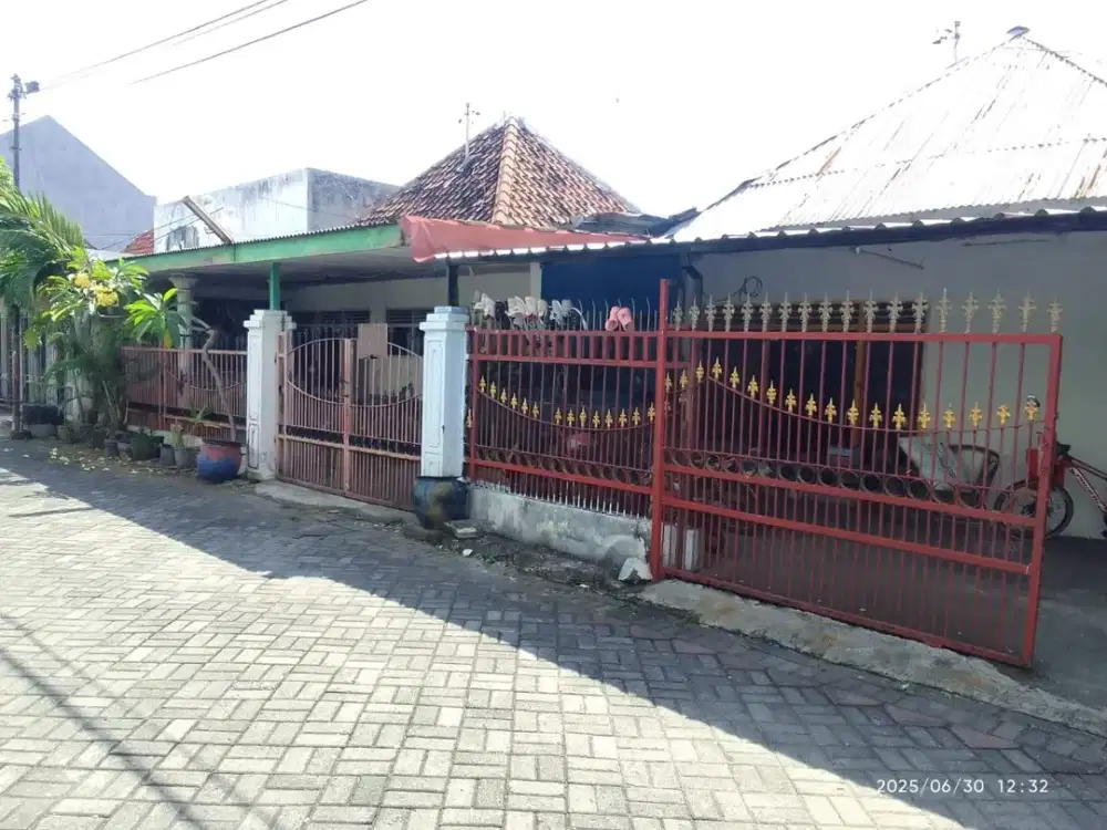 DIJUAL RUMAH PUCANG ANOM TIMUR SURABAYA RON.A1622