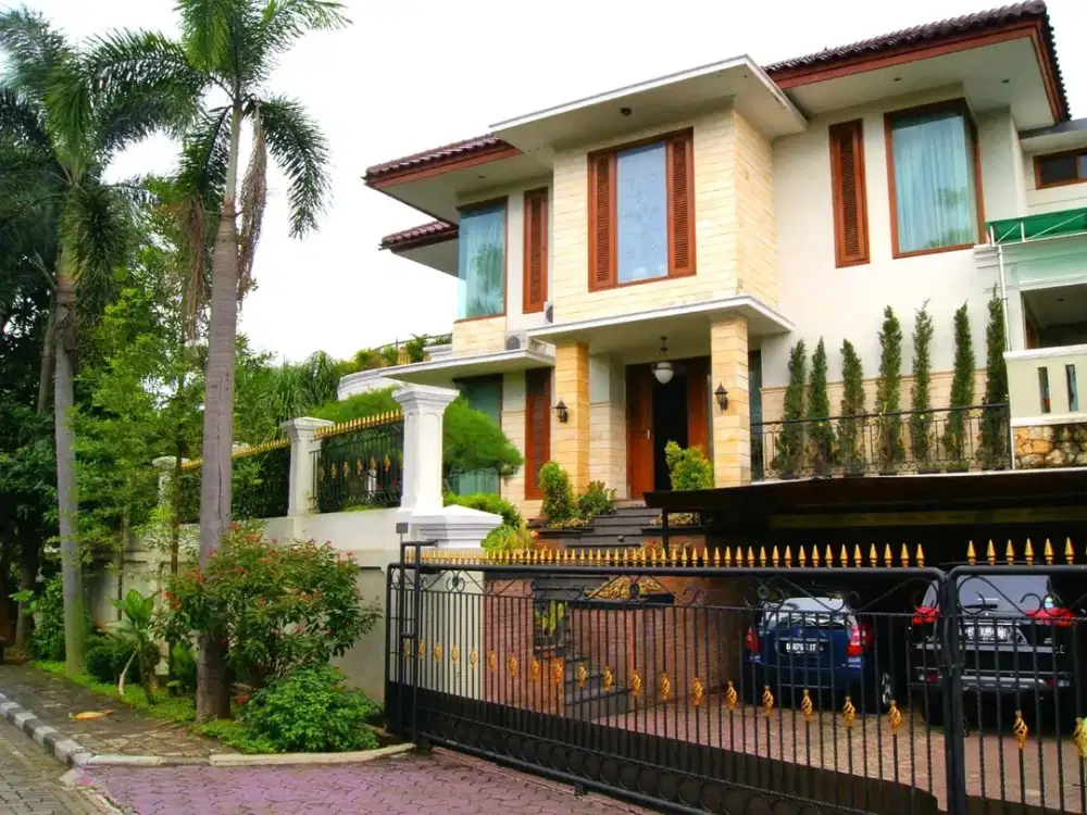 Rumah Mewah di Villa Cinere Mas 2,5 Lantai Ada Swimming Pool