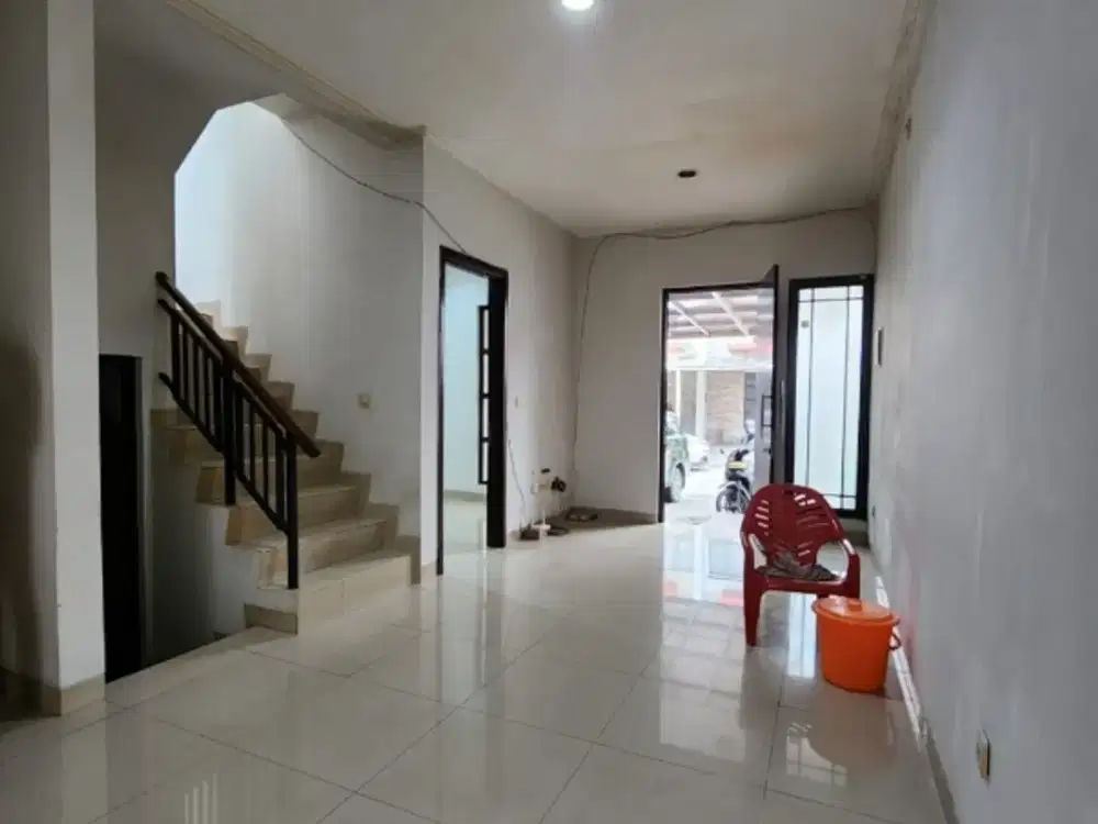 RUMAH GREENLAKE SIAP HUNI