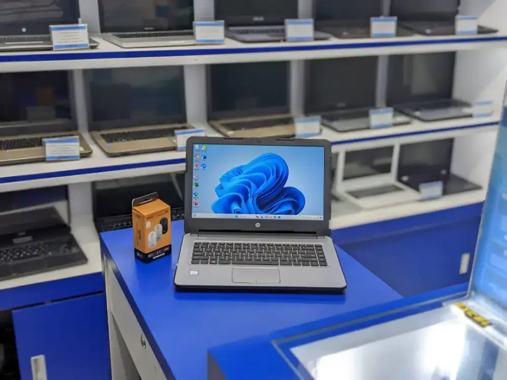 HP 348 G4 series
Intel Core i5 7200u