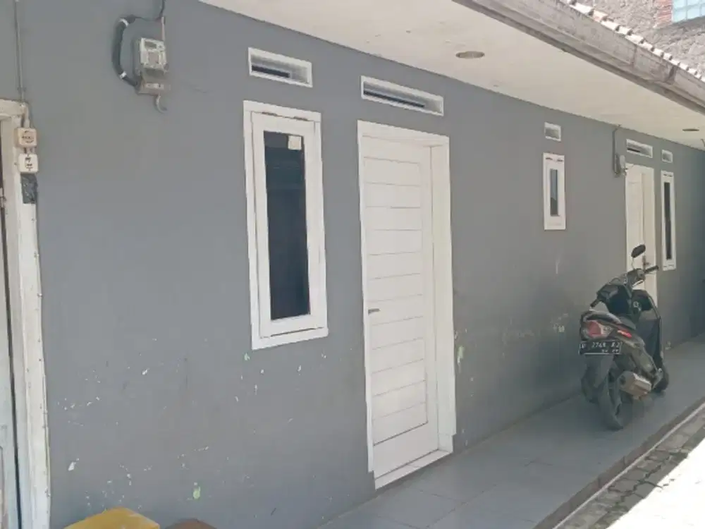 dijual 2 paviliun akses mobil Kiara condong