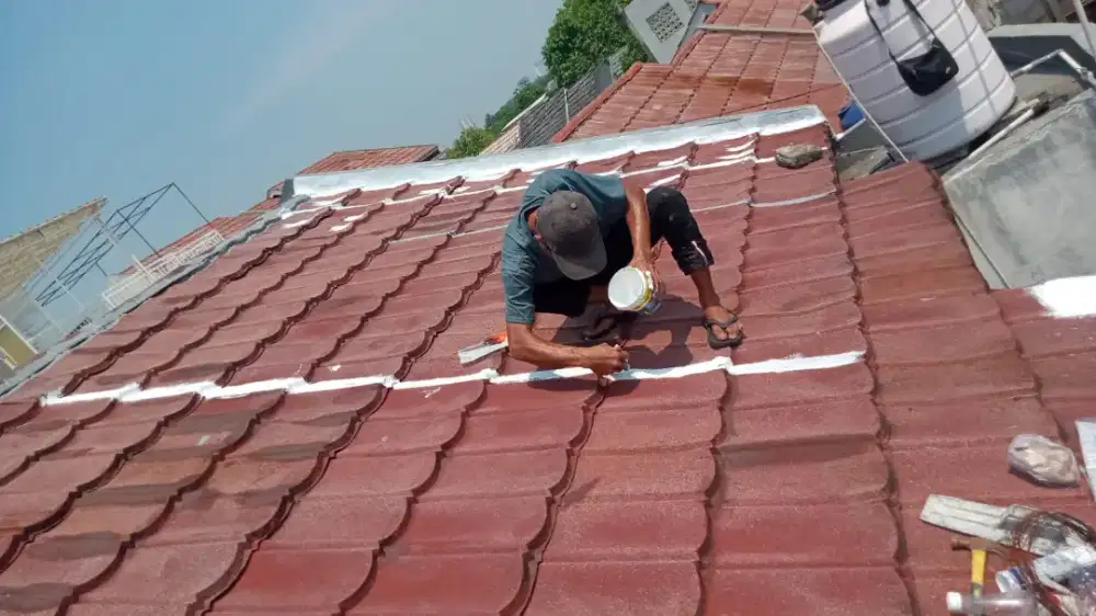 Perbaikan atap bocor dan rembes