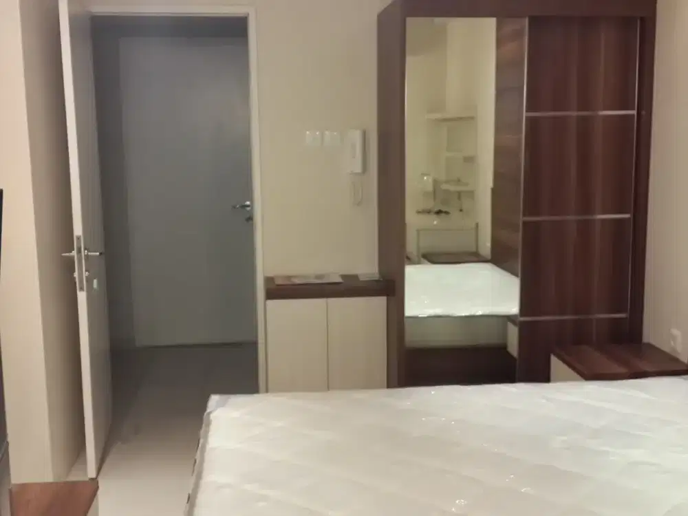 Di Jual unit Apartemen Studio Grand Emerald Lt.3, furnish Sertifikat