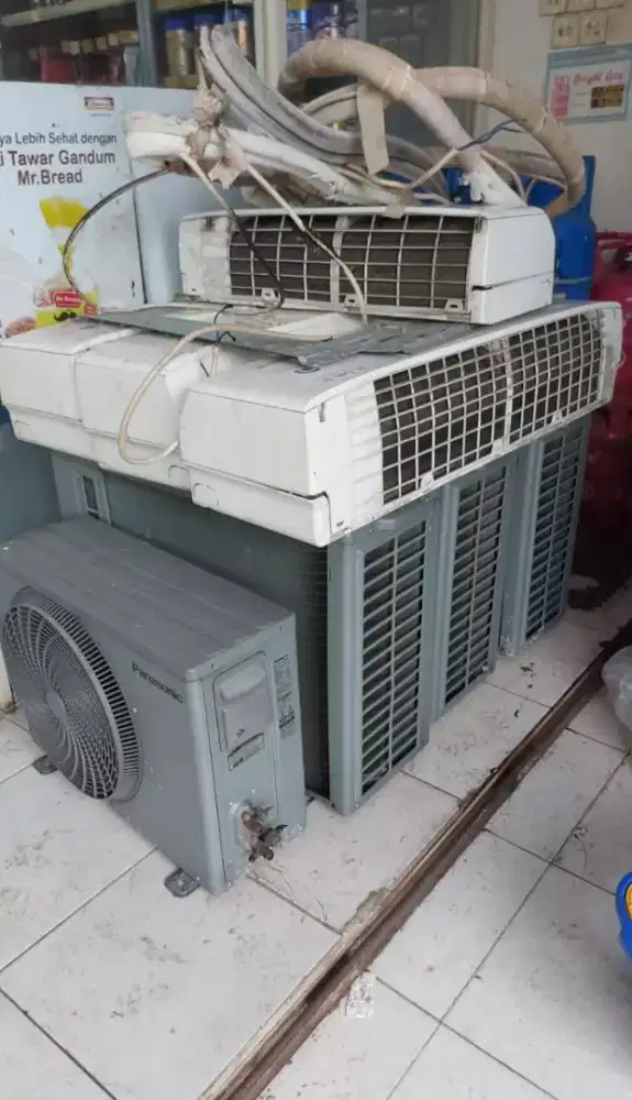 Menerima jual AC bekas segala merk terima jual satuan dan borongan
