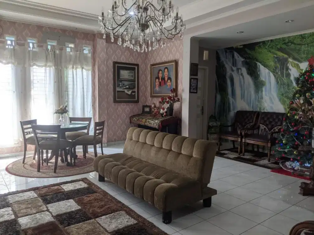 RUMAH DI BSD GRIYA LOKA DENGAN PRIVATE POOL SIAP HUNI