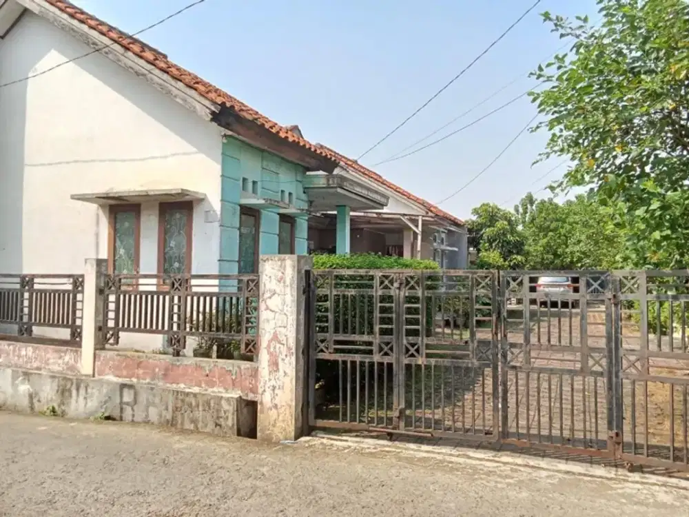 Rumah2 kontrakan 8 pintu karadenan